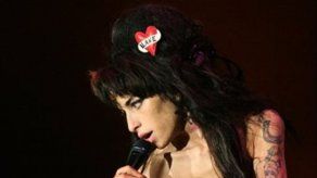 Amy Winehouse cancela actuación en París