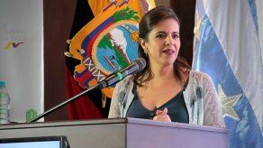 Ministra denuncia ataque a policías en Ecuador aparentemente por minería