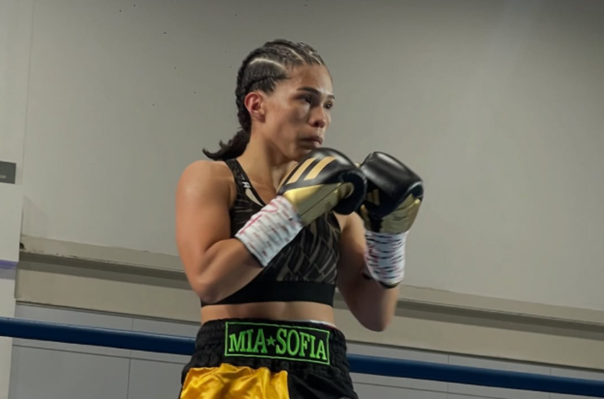 Nataly Delgado conquista título mundial de boxeo