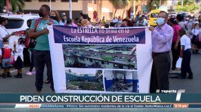 Comunidad educativa de la Escuela República de Venezuela protesta y pide que le arreglen el colegio