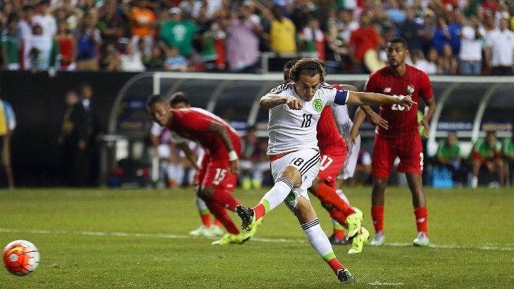 Guardado, Vela y Salcedo no estarán ante Panamá