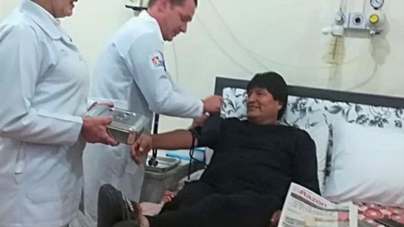 Evo Morales confirma que fue intervenido con éxito de un pequeño tumor