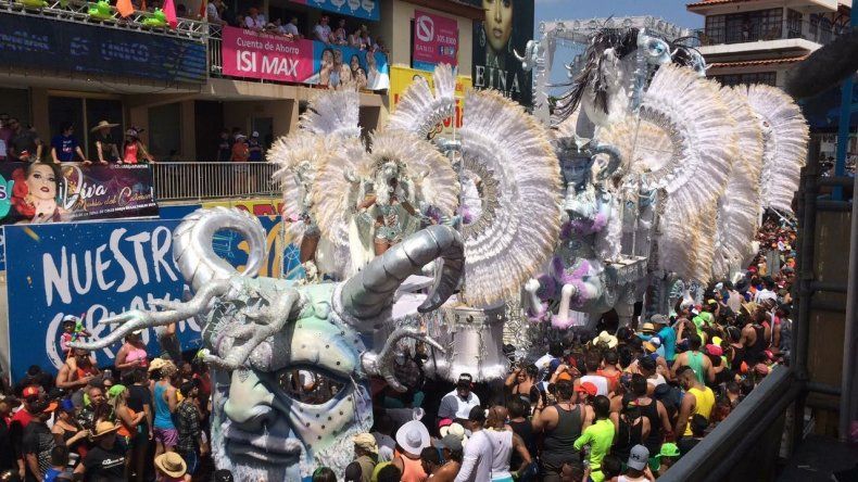 La Reina Platino en el culeco del Sábado de Carnaval