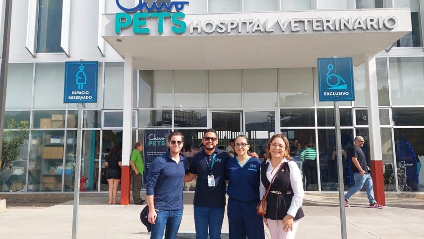 Alcalde de Panamá Mayer Mizrachi en su viaje en El Salvador.