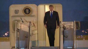 Trump llega a Hanoi en la víspera de su segunda cumbre con Kim Jong-un