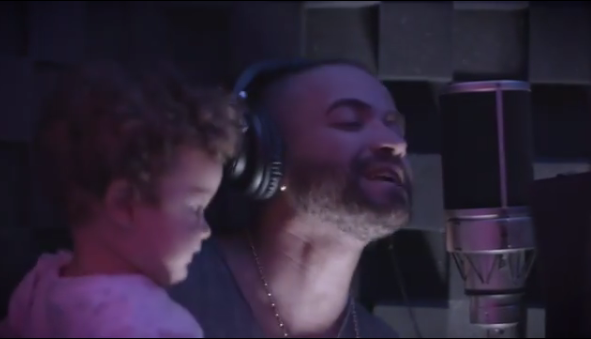 Nacho revela video donde sus hijos muestran su talento en la música