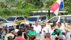 Titulares del MOP y MiAmbiente abordan sobre ensanche de Ave. Omar Torrijos con residentes