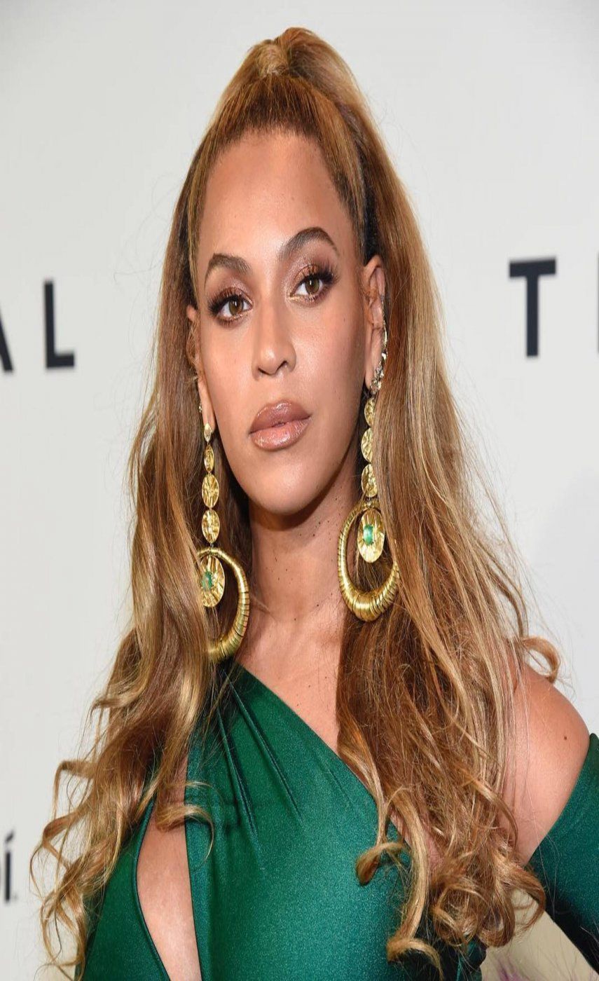 Padre de Beyoncé la defiende tras las críticas de la comunidad LGBT