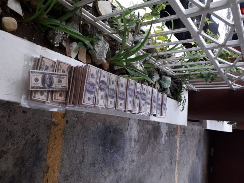 Los billetes falsos fueron encontrados por las unidades Linces en Pueblo Nuevo.