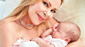 La actriz Ana Obregón presenta a su nieta, que nació por gestación subrogada.