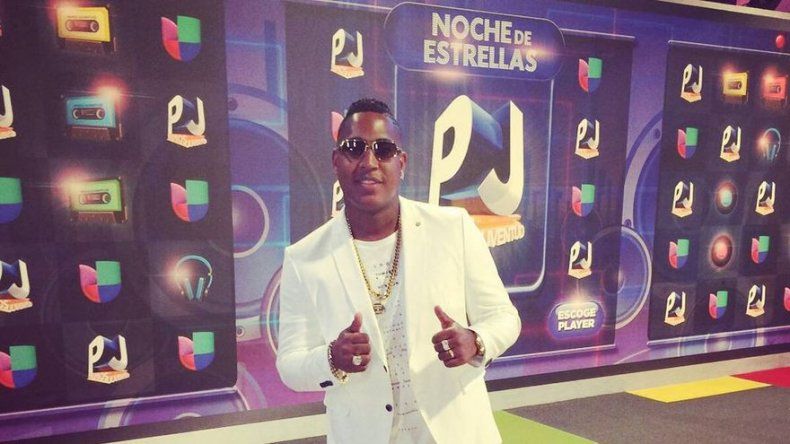 El Boy C estuvo en la alfombra roja de los Premios Juventud