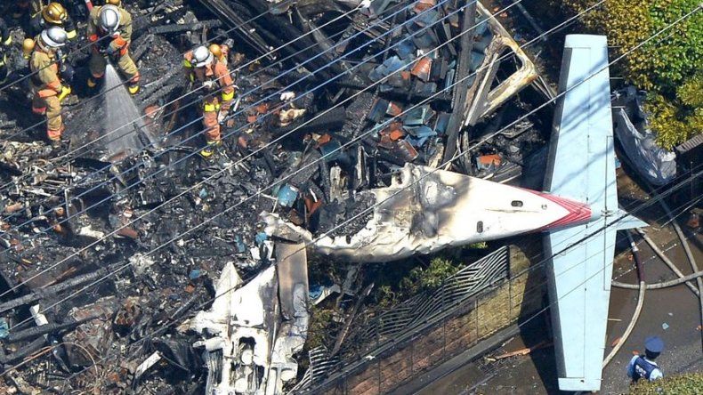 Tres muertos en Japón tras estrellarse un pequeño avión