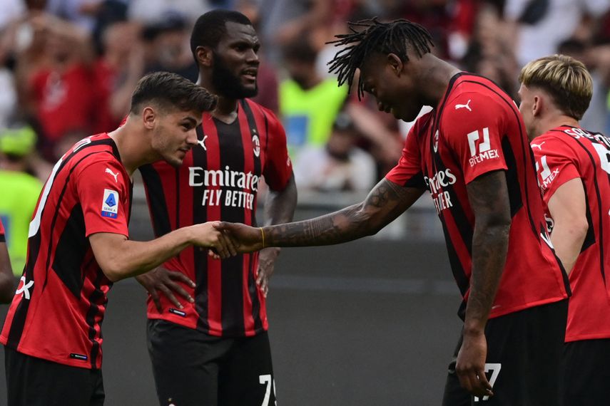 El AC Milan derrota al Atalanta y se acerca al Scudetto