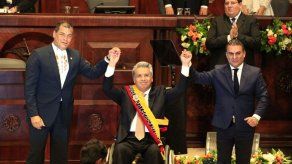 El izquierdista Lenín Moreno asume como presidente de Ecuador