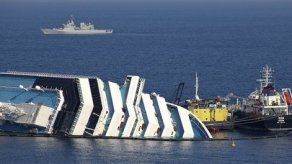 Recuerdan a desaparecidos de crucero en Italia