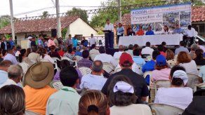 Construirán vía Tonosí-Pedasí y estadio Roberto Flaco Bala Hernández