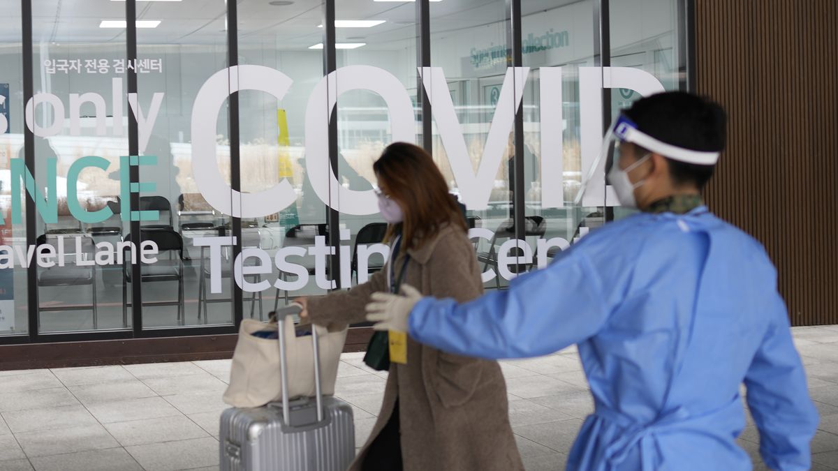 China suspende visas a surcoreanos en disputa por COVID-19