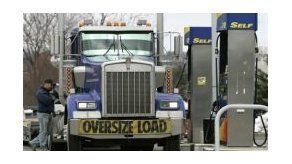 Petróleo sube a casi 107 dólares el barril