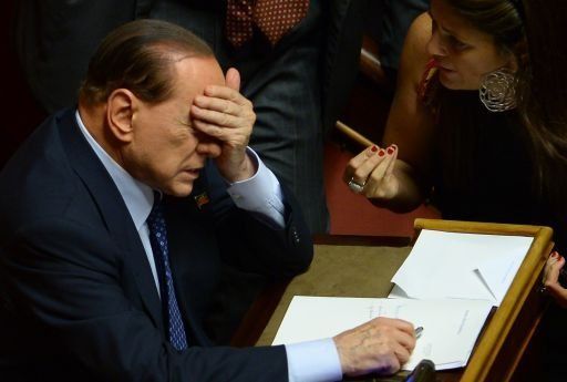 Berlusconi pide cumplir su pena haciendo trabajos sociales (abogados)