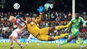 El portero de Nigeria se marcó el gol más raro de la historia