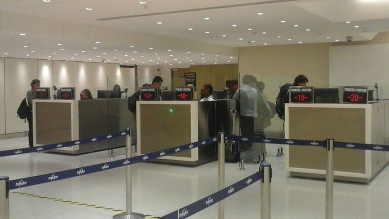 Anteproyecto sobre controles migratorios propone estadía de 30 días para turistas