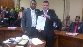 Federico Policani asume como alcalde de Colón