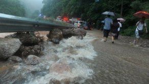 Cientos de personas siguen desaparecidas por el temporal en China