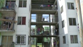Investigan muerte de una menor tras caer de un edificio en Curundú