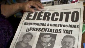 Ofrecen más de 100.000 mdd por pistas sobre 43 estudiantes desaparecidos