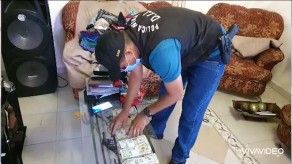 Decomisan 9 mil dólares y aprehende a 2 personas en operativos en San Miguelito Decomisan 9 mil dólares y aprehende a 2 personas en operativos en San Miguelito