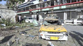 Talibanes reivindican ataques en Kabul y mantienen ofensiva por ciudades