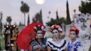 Cementerio de Hollywood celebra su Día de Muertos