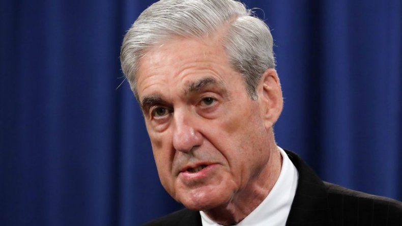 Citan a dos excolaboradores de Trump por informe de Mueller