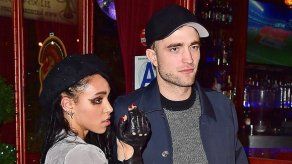 FKA twigs siente que ser la novia de Robert Pattinson es todo un reto