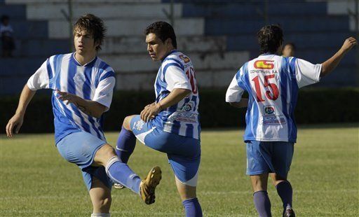 Salvador Cabañas vuelve a las canchas