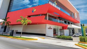 Multibank celebra 35 años.