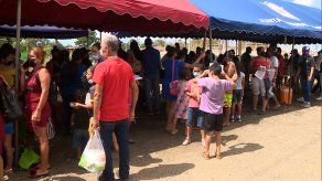 Realizan feria con múltiples servicios para los residentes de Mañanitas