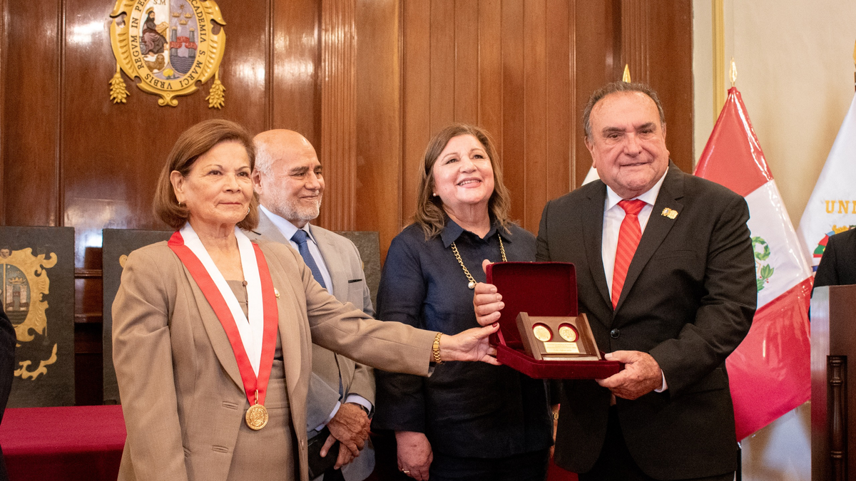 Becas para panameños en Perú. Becas para panameños en Perú.