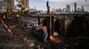 Los trabajadores indocumentados suelen ser víctimas de robo de salarios.