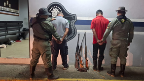 MiAmbiente decomisa armas y carne de fauna silvestre.