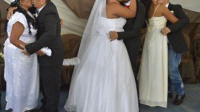Boda colectiva en cárcel de Colombia: se casaron 17 presos