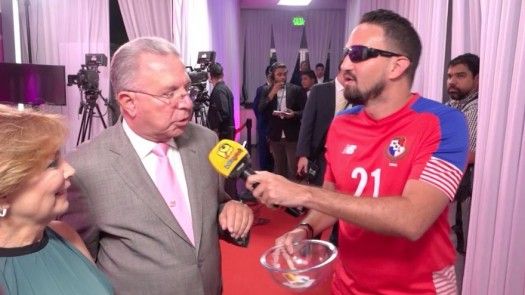 El Infiltrado hace de las suyas en los COS AWARDS