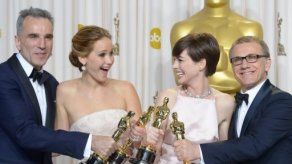 Críticos atacan a los Óscar por show aburrido y sus chistes incorrectos