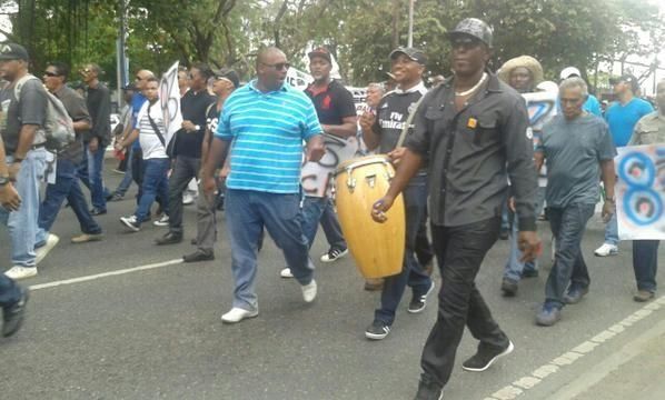 Trabajadores del Canal marchan hacia la ACP para exigir mejoras salariales