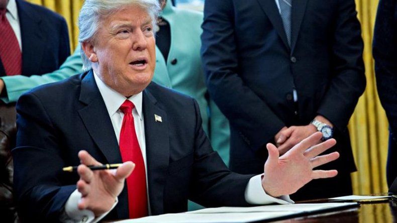 Trump pide a Abás que promueva la paz con Israel