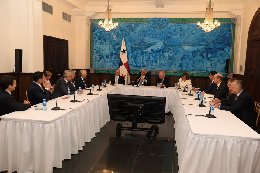 Presidente Mulino se reúne con CEO de multinacionales interesados en invertir en Panamá.