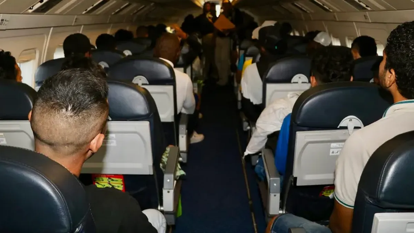 El Gobierno aplica medidas migratorias de expulsión y deportación a más de 860 extranjeros El Gobierno aplica medidas migratorias de expulsión y deportación a más de 860 extranjeros