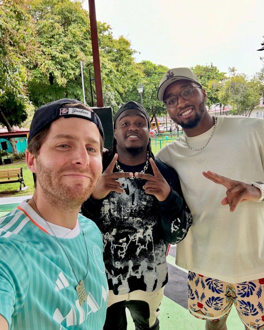 Mayer Mizrachi se reúne con directivos de Billboard Latin Music Awards