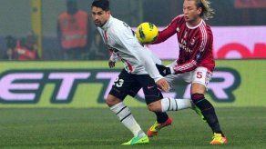 Video delata a defensa Mexes y es suspendido tres partidos