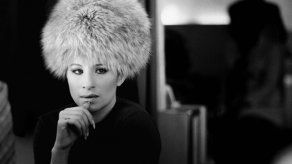 Libro de fotos de Streisand sale en diciembre